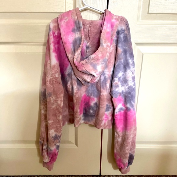 Design Lab Tie Dye Cropped Hoodie - Picture 2 of 3